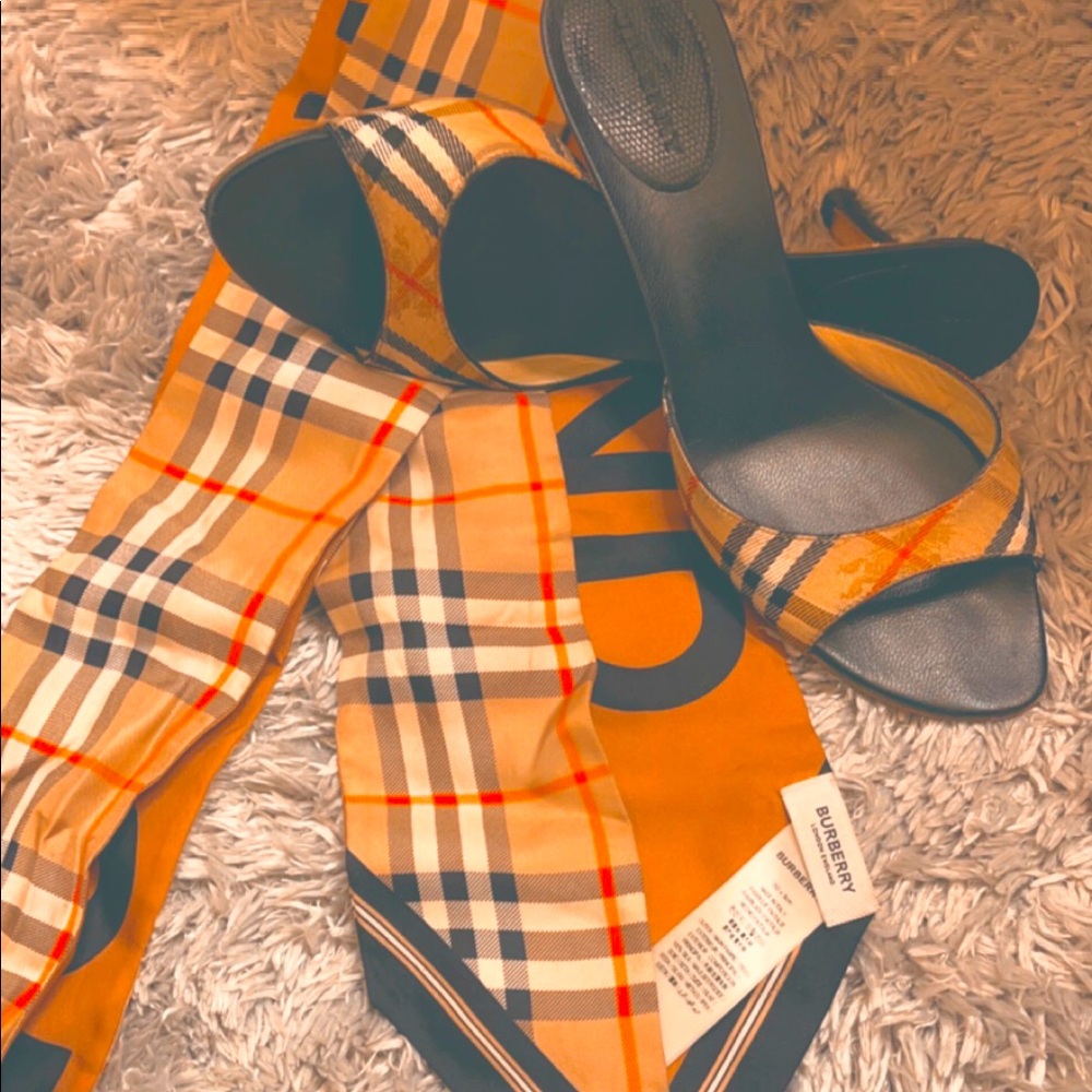 100% Authentic and Burberry heels